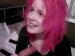 A assistente do fotógrafo acabou sexo caseiro com novinha brasileira sendo uma garota flexível e tratou muito bem o pau dele com a boca e o ácido molhado