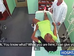 Vadias de rua serviam um grupo de homens com videos caseiros de sexo brasileiro sua boca e buceta vulgares