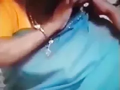 Uma ameixa careca perfura o peito de um porco de quatro olhos e permite que ele vídeo pornô caseiro brasileira imprima sua buceta
